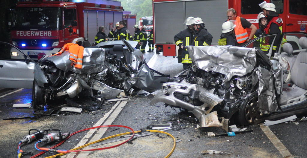 Schwerer VU Leichlingen L294  beide Fahrer verstorben P37.JPG